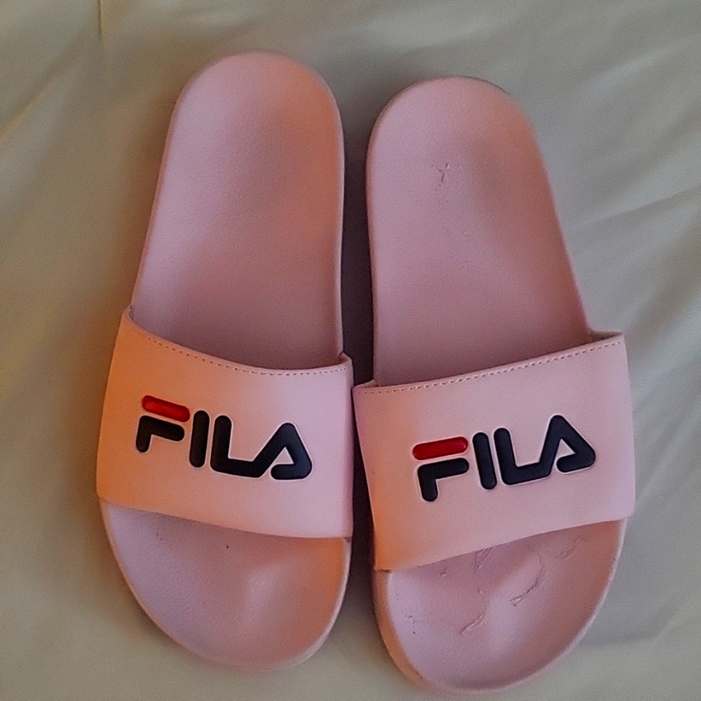 🩷PINK FILA SLIDES